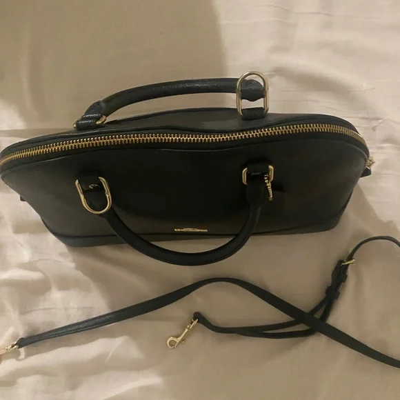 coach - Picture 3 of 7